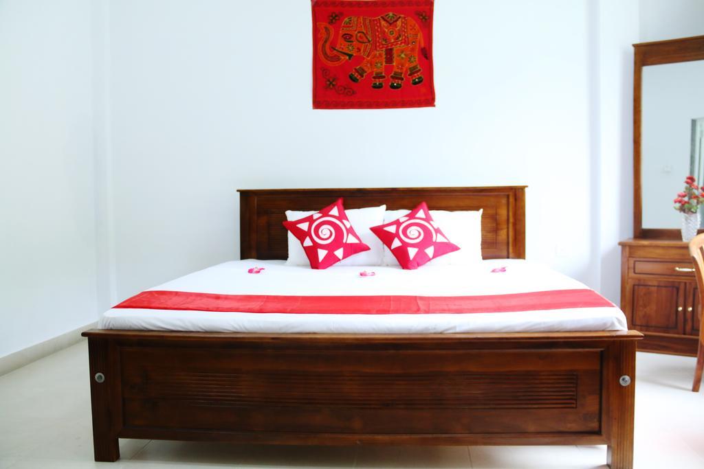 Nivahana Homestay Kandy Exterior photo
